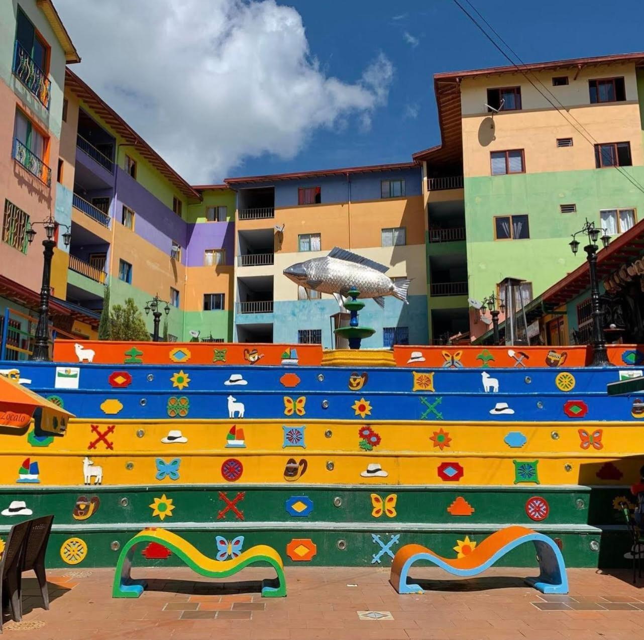 Apartamento Plazoleta De Colores Apartment Guatape Luaran gambar