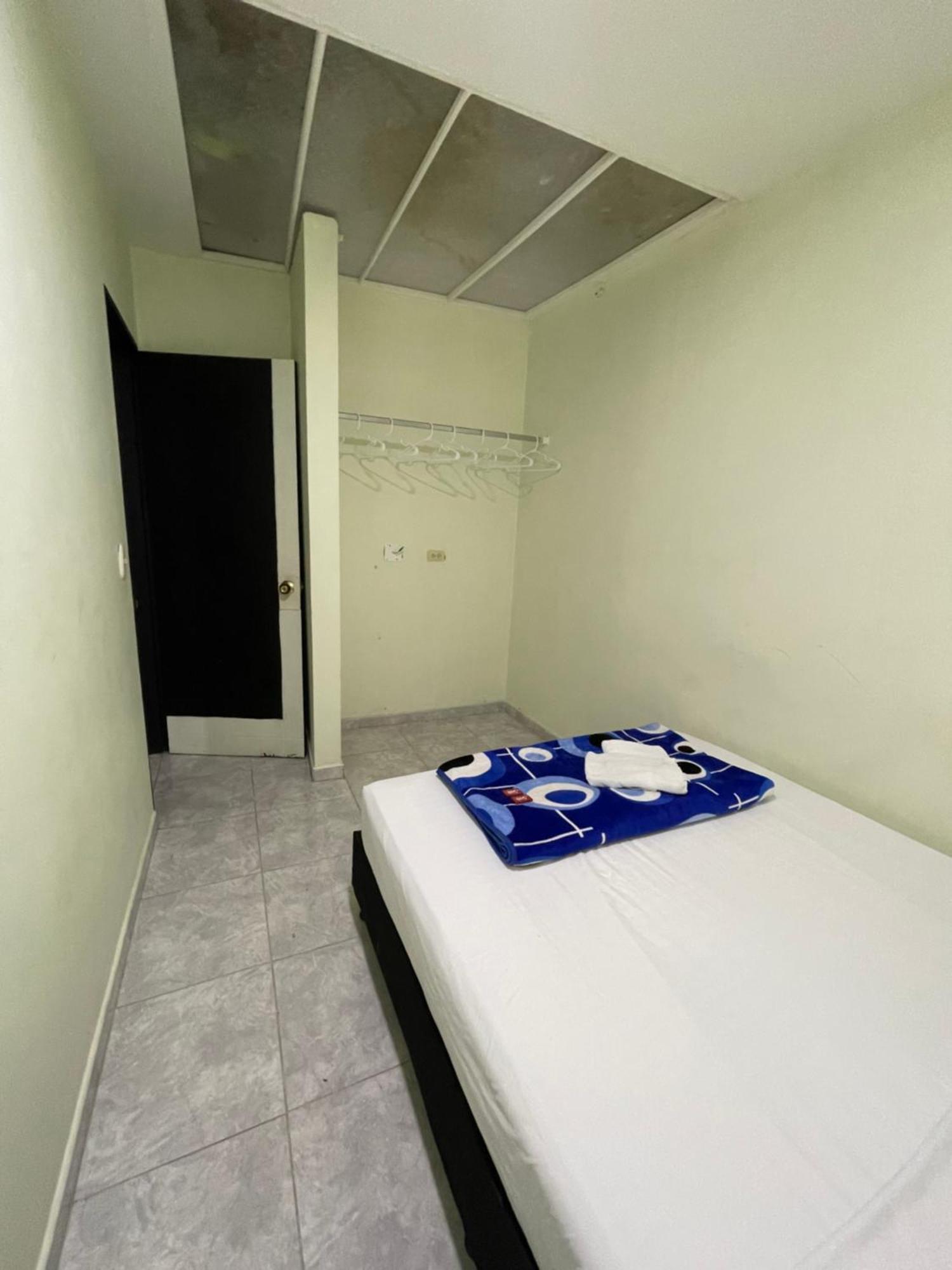 Apartamento Plazoleta De Colores Apartment Guatape Luaran gambar